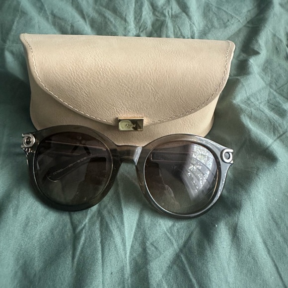 Authentic Chloe Round Sunglasses with Case - Picture 1 of 4
